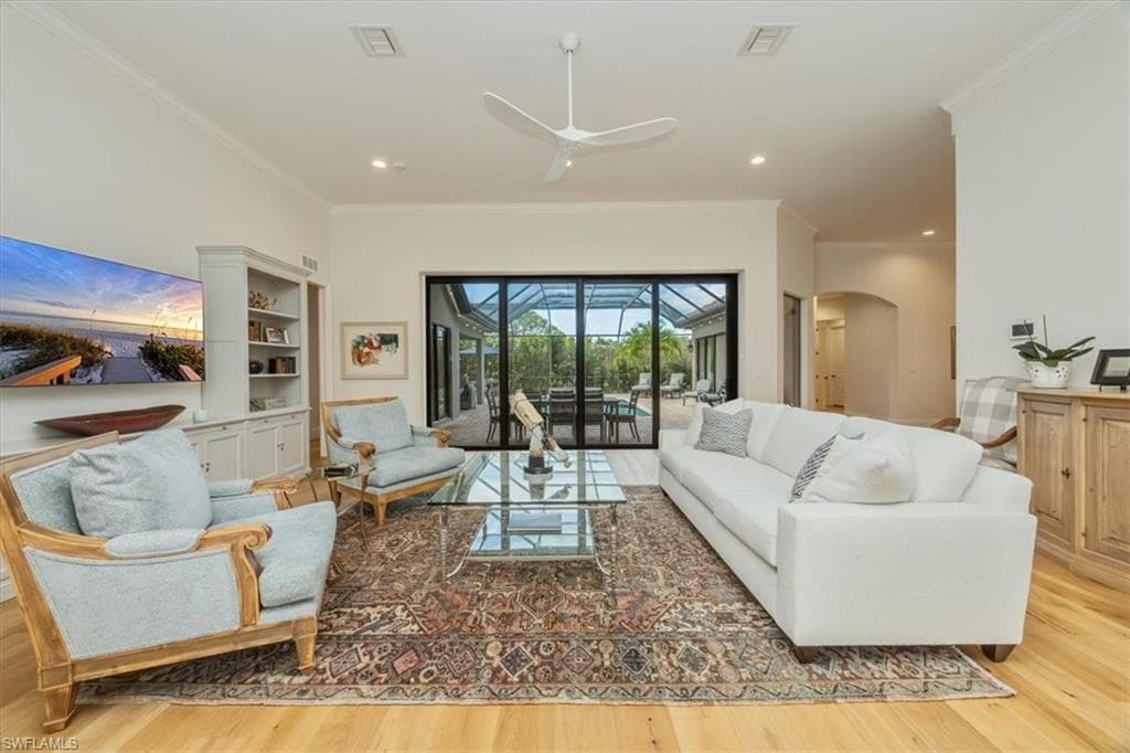 1007 Tivoli Dr, Naples, FL 34104-3