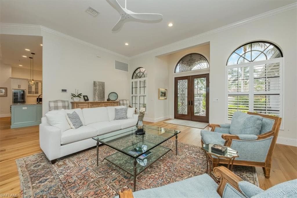 1007 Tivoli Dr, Naples, FL 34104-5