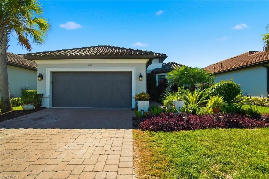 8190 Lucello Ter S, Naples, FL 34114-4
