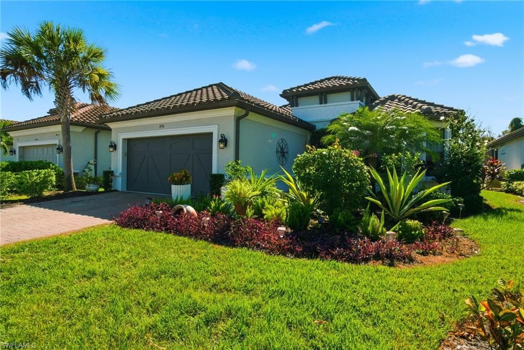 8190 Lucello Ter S, Naples, FL 34114-5
