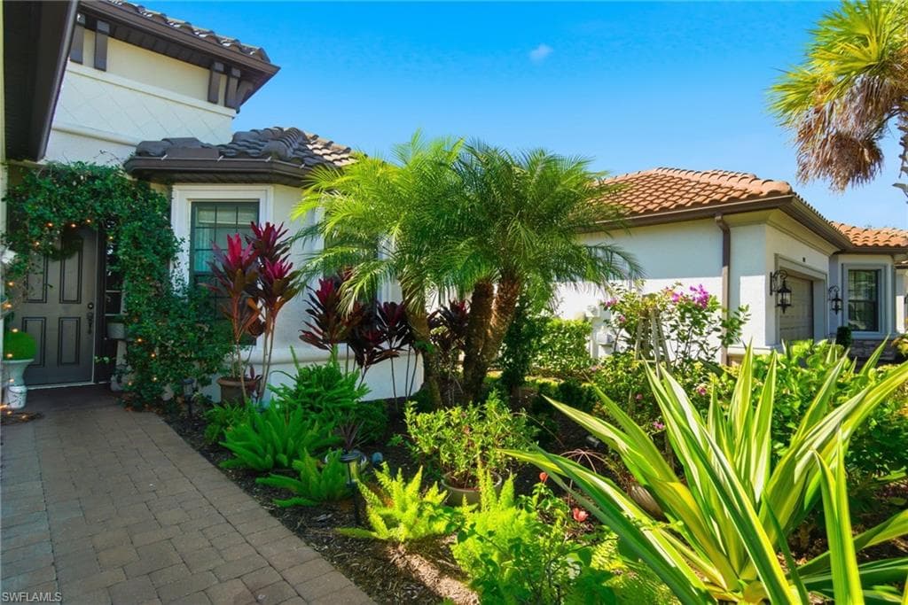 8190 Lucello Ter S, Naples, FL 34114-7