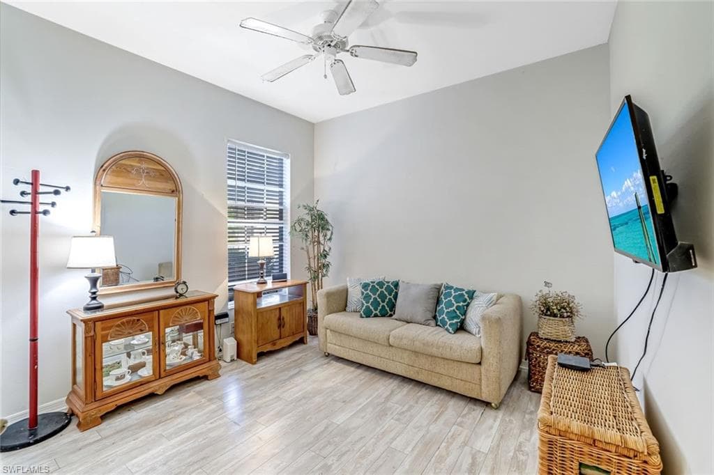 795 Crossfield Cir 85, Naples, FL 34104-11