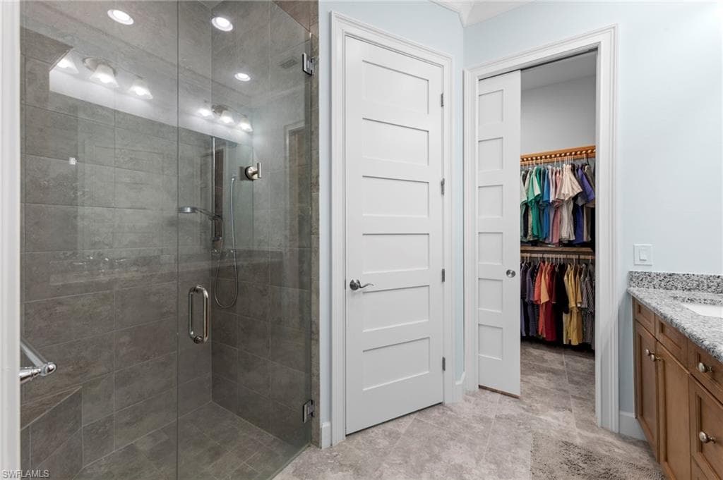 6933 Saona Ct, Naples, FL 34113-18