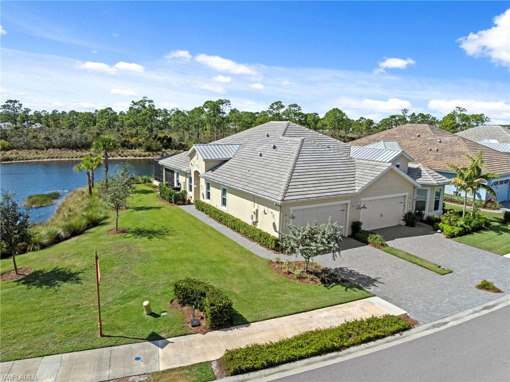 6933 Saona Ct, Naples, FL 34113-2