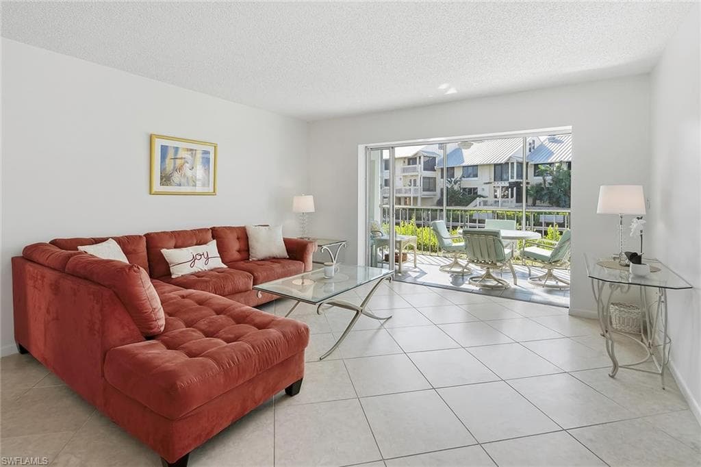 1200 Blue Point Ave A1, Naples, FL 34102-9