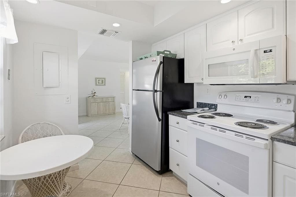 1200 Blue Point Ave A1, Naples, FL 34102-16