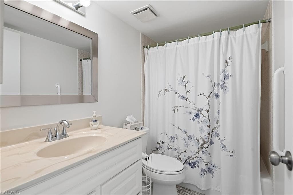 1200 Blue Point Ave A1, Naples, FL 34102-25