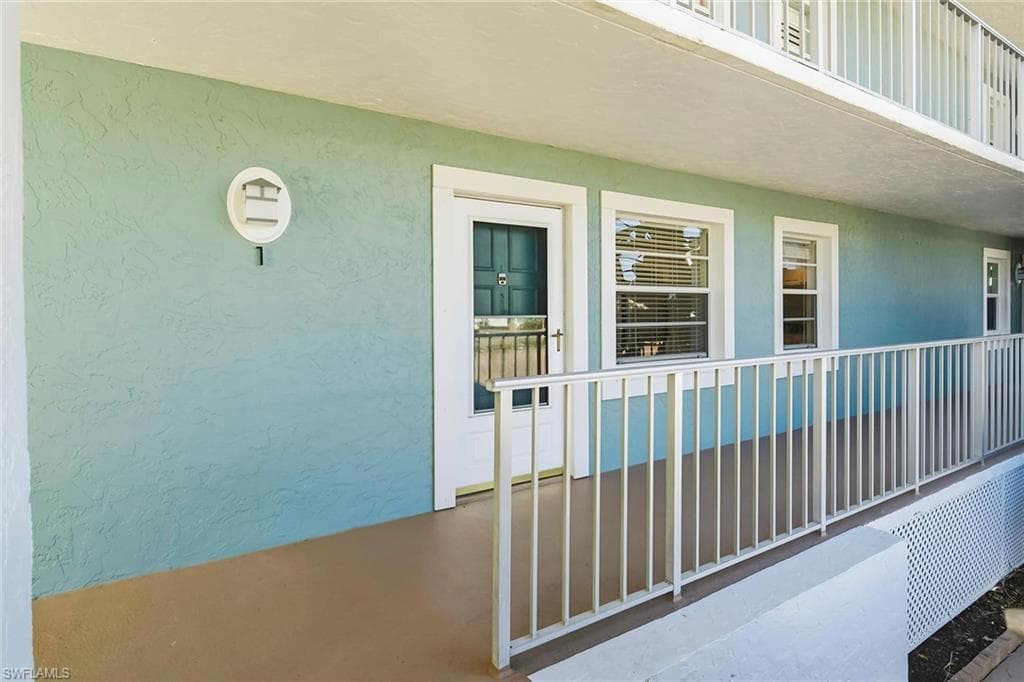 1200 Blue Point Ave A1, Naples, FL 34102-3