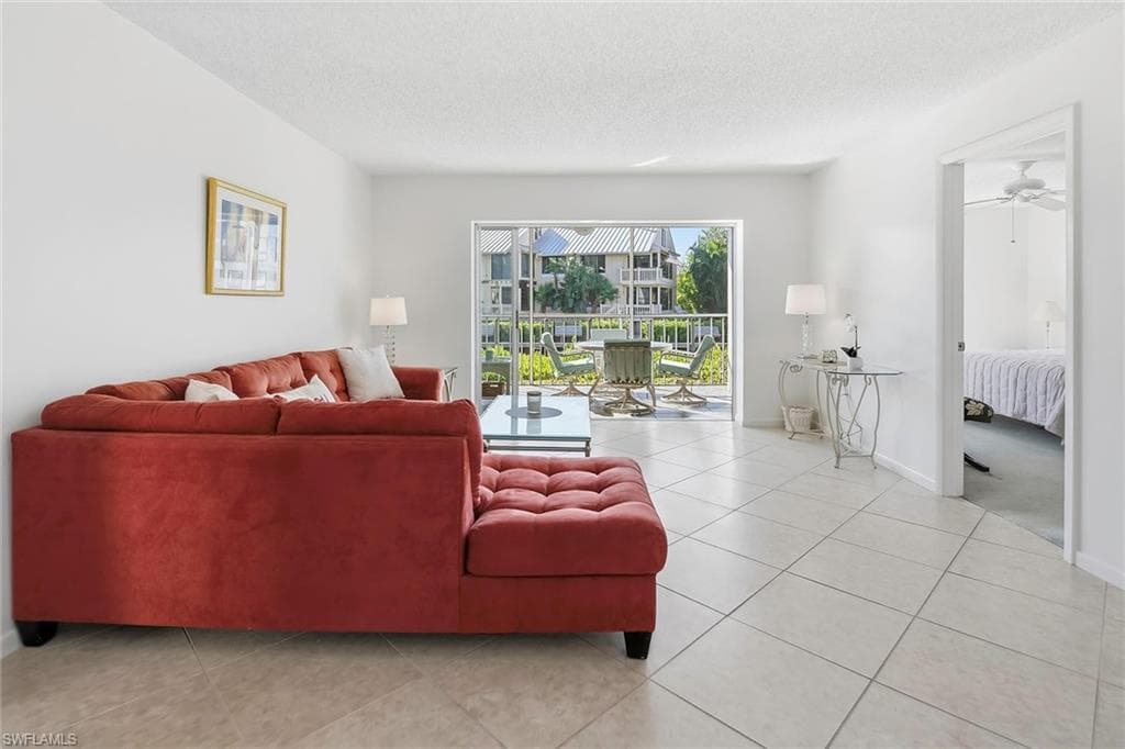 1200 Blue Point Ave A1, Naples, FL 34102-7