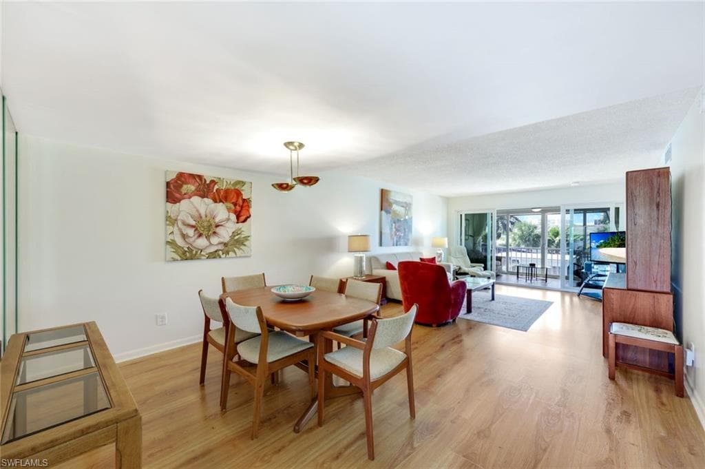 4200 Belair Ln 302, Naples, FL 34103-6