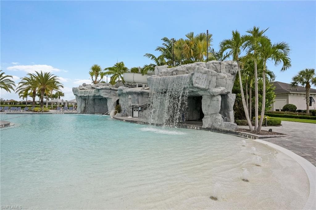 17661 Kinzie Ln, Estero, FL 33928-27