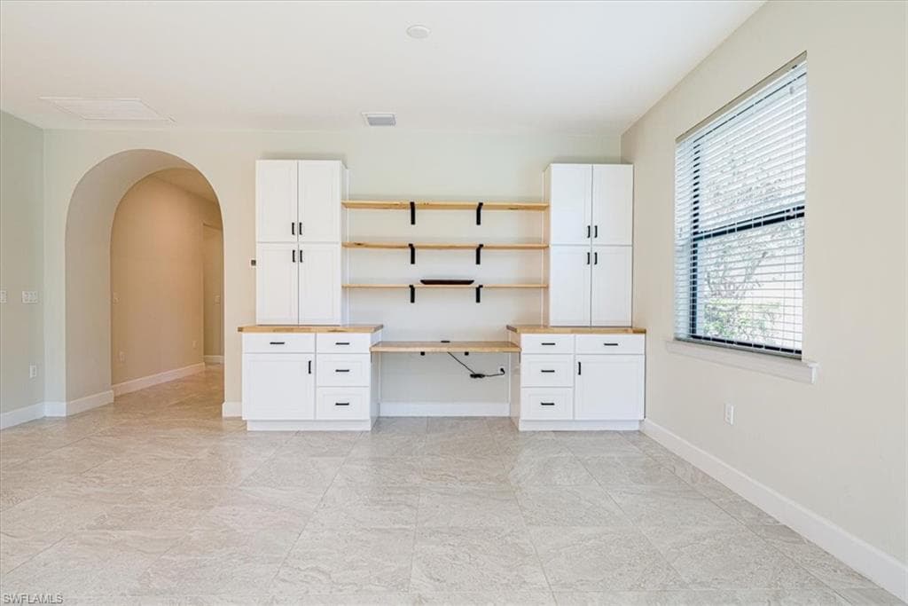 1996 Parson St, Naples, FL 34120-25