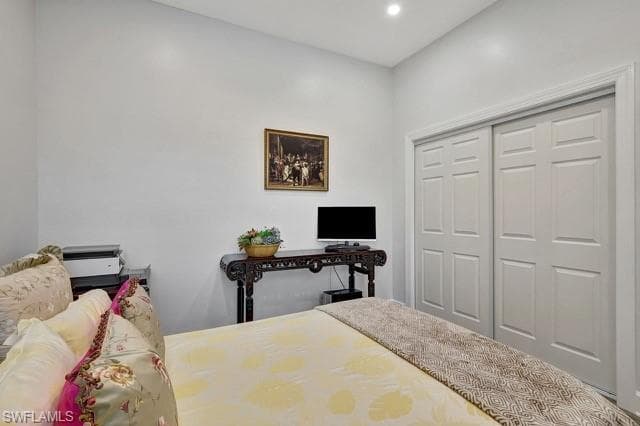 9637 Montelanico Loop 203, Naples, FL 34119-26