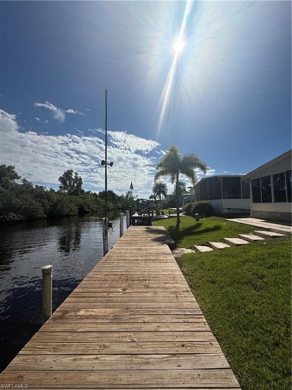 350 Shoreland Dr, Fort Myers, FL 33905-2