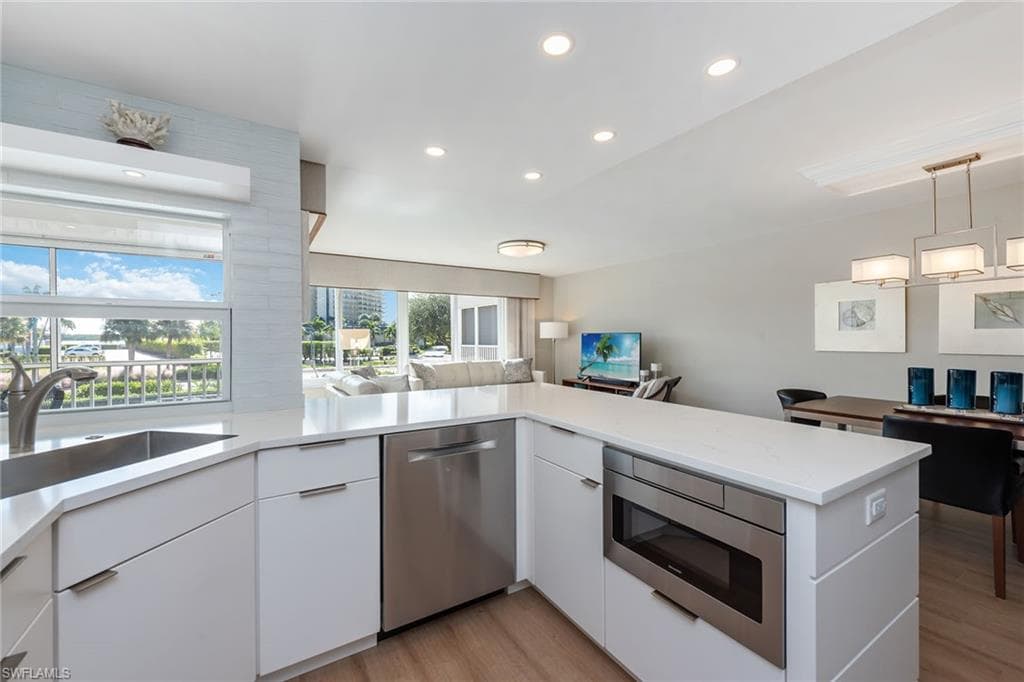 1141 Collier Blvd 103, Marco Island, FL 34145-9