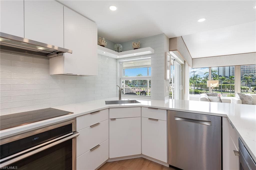 1141 Collier Blvd 103, Marco Island, FL 34145-7