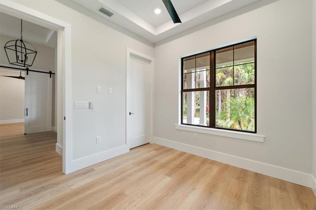 699 1st St NW, Naples, FL 34120-23