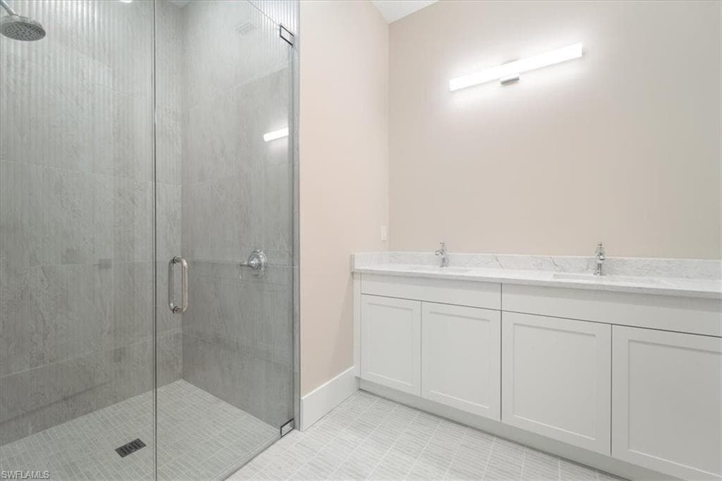 699 1st St NW, Naples, FL 34120-33