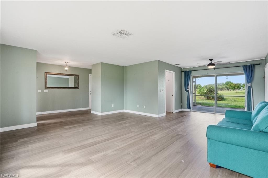 223 Pine Valley Cir, Naples, FL 34113-8