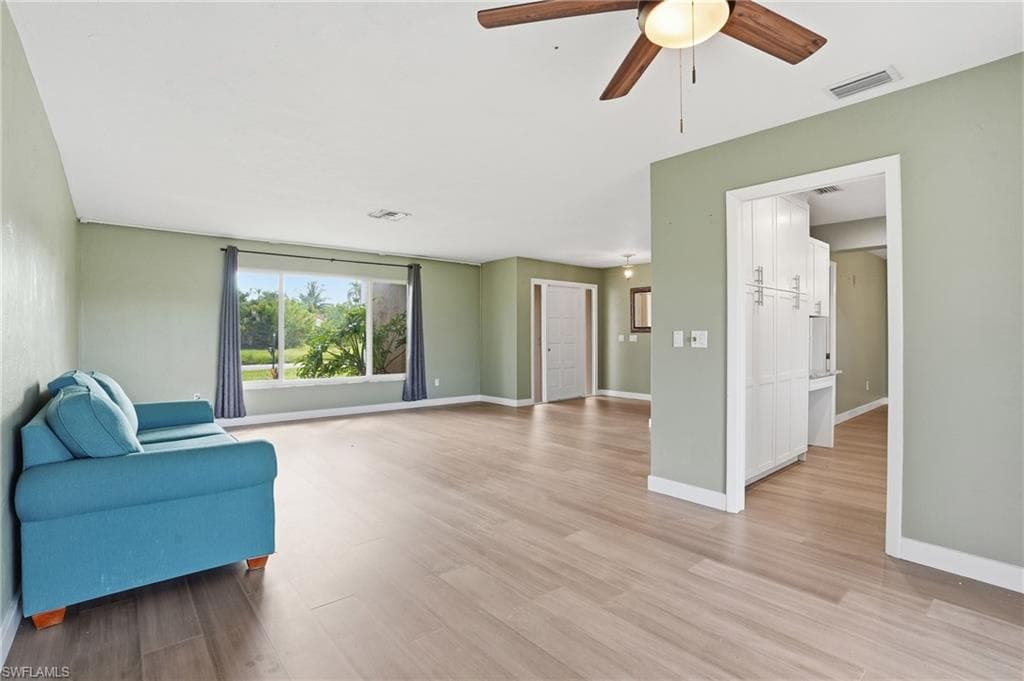 223 Pine Valley Cir, Naples, FL 34113-10