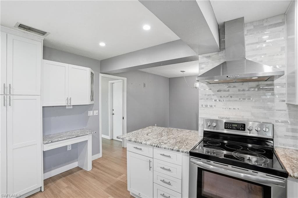 223 Pine Valley Cir, Naples, FL 34113-12