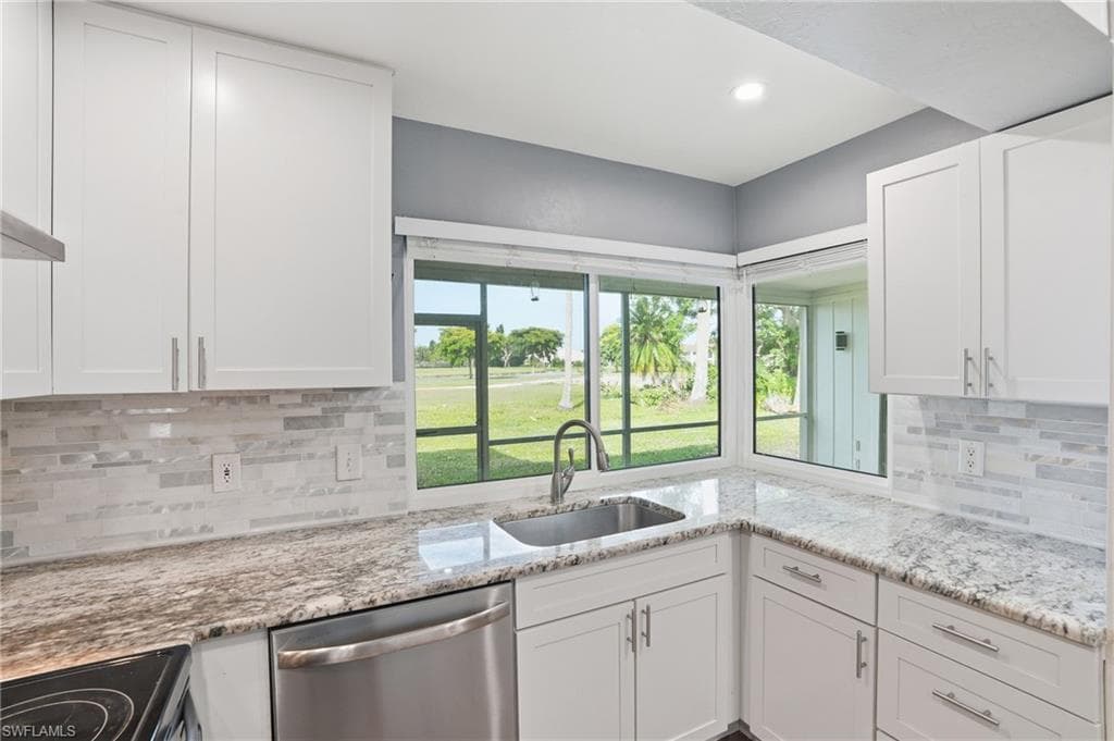 223 Pine Valley Cir, Naples, FL 34113-14