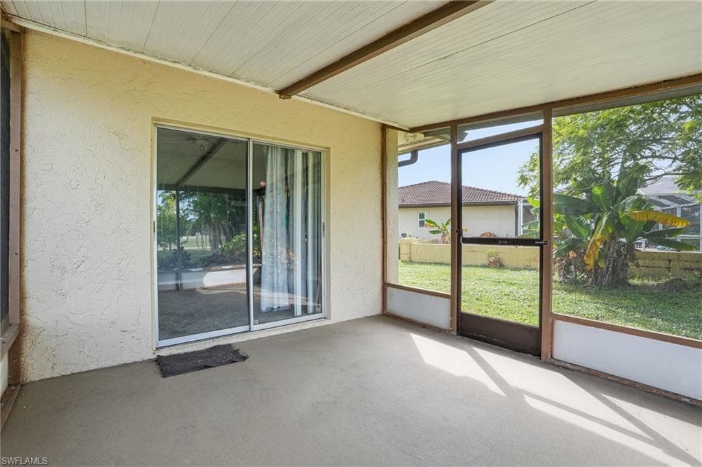 223 Pine Valley Cir, Naples, FL 34113-38