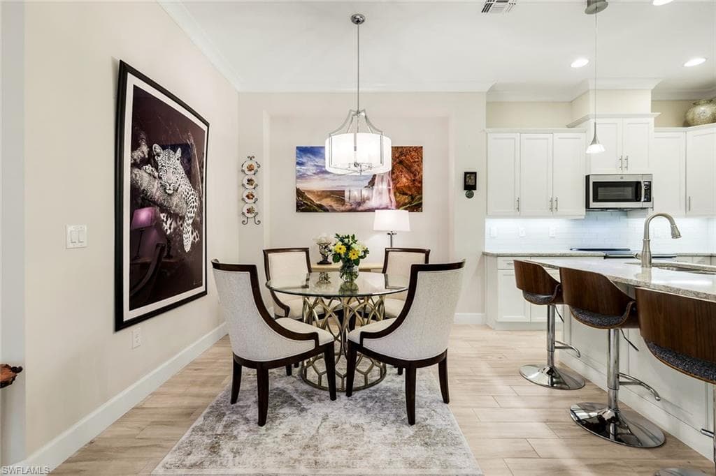 5802 Haiti Dr, Naples, FL 34113-9