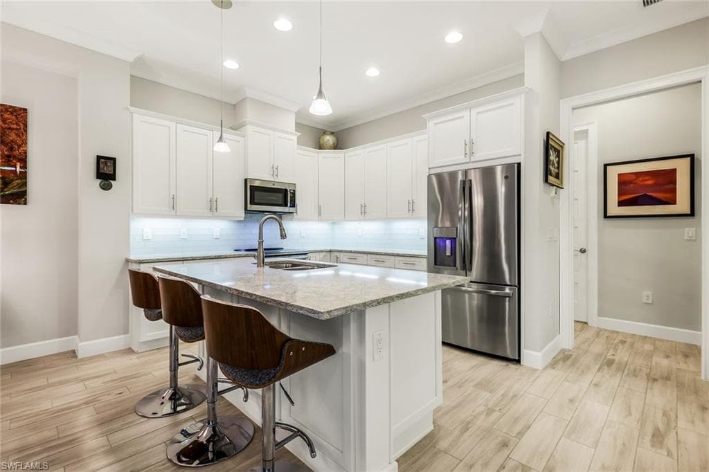 5802 Haiti Dr, Naples, FL 34113-11