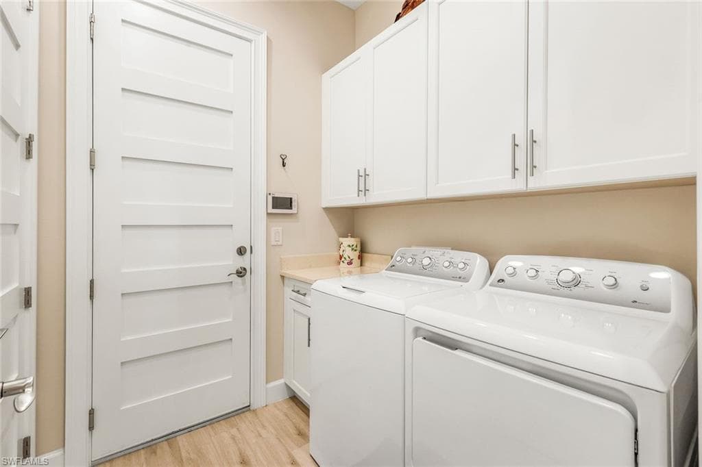 5802 Haiti Dr, Naples, FL 34113-21