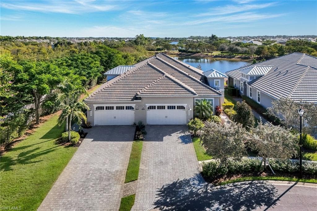 5802 Haiti Dr, Naples, FL 34113-2