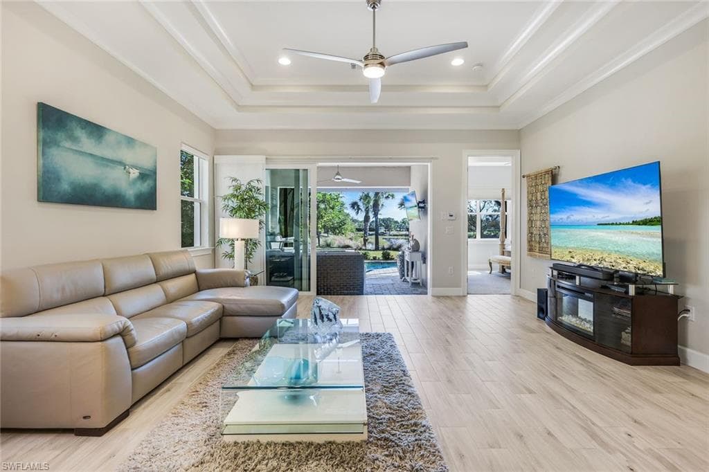 5802 Haiti Dr, Naples, FL 34113-6