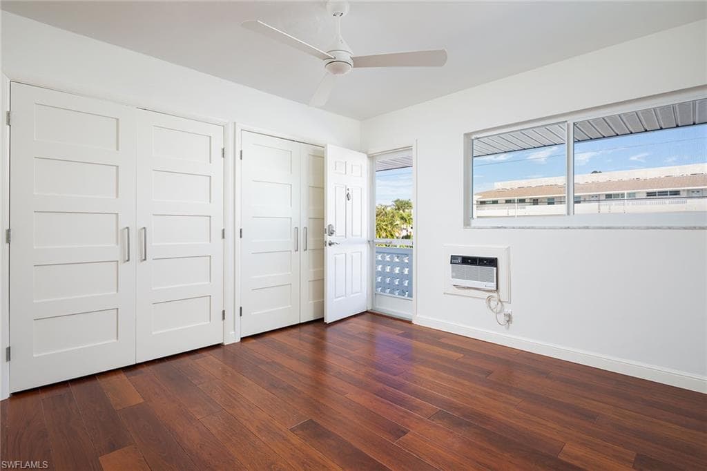 421 12th Ave S A14, Naples, FL 34102-8