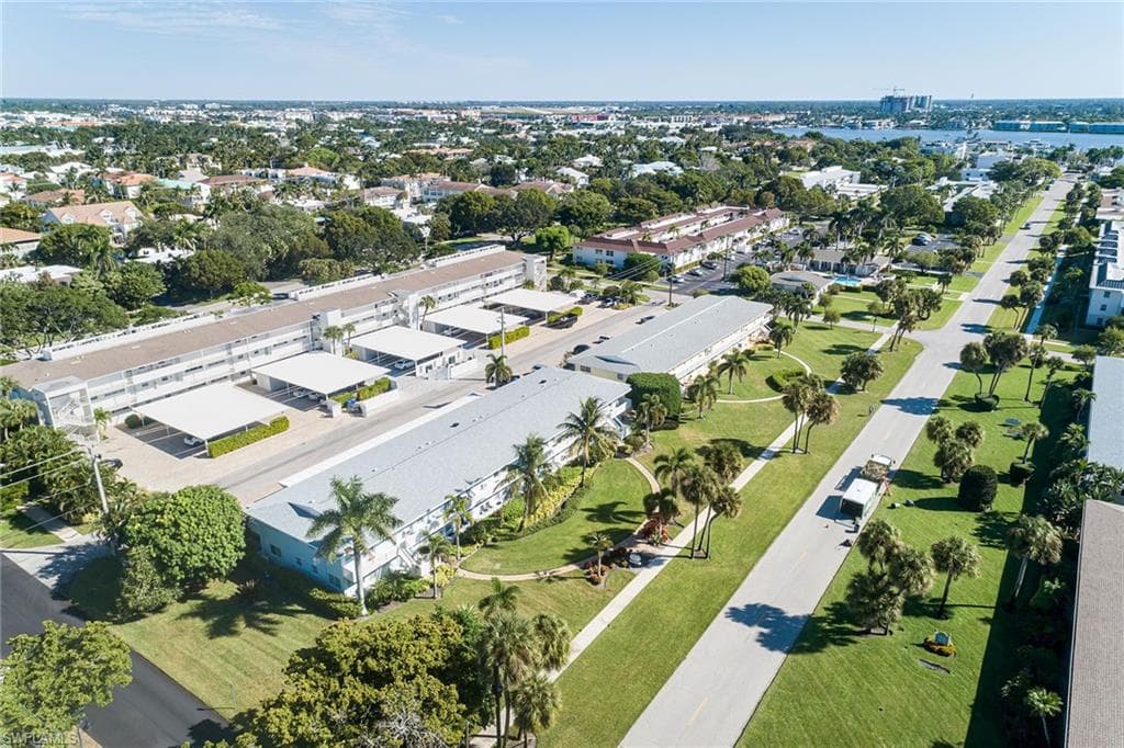 421 12th Ave S A14, Naples, FL 34102-14