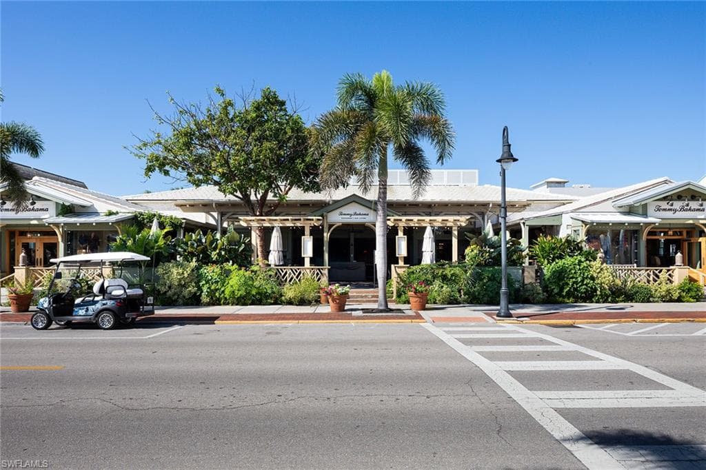 421 12th Ave S A14, Naples, FL 34102-16