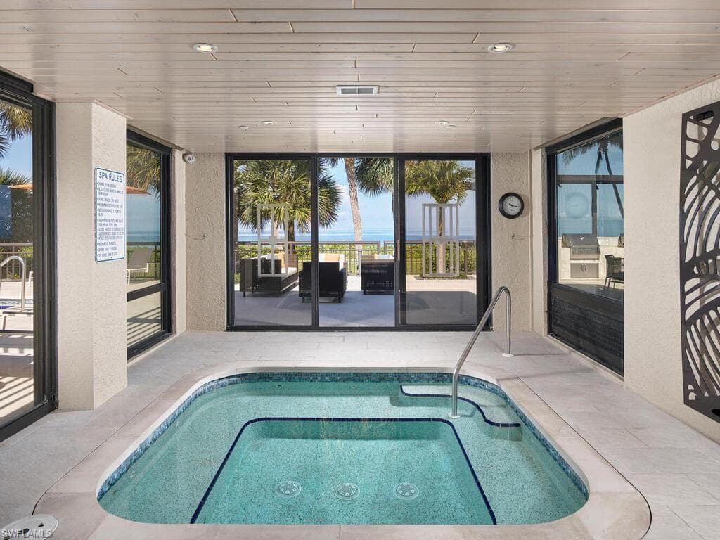 4951 Gulf Shore Blvd N 1204, Naples, FL 34103-19