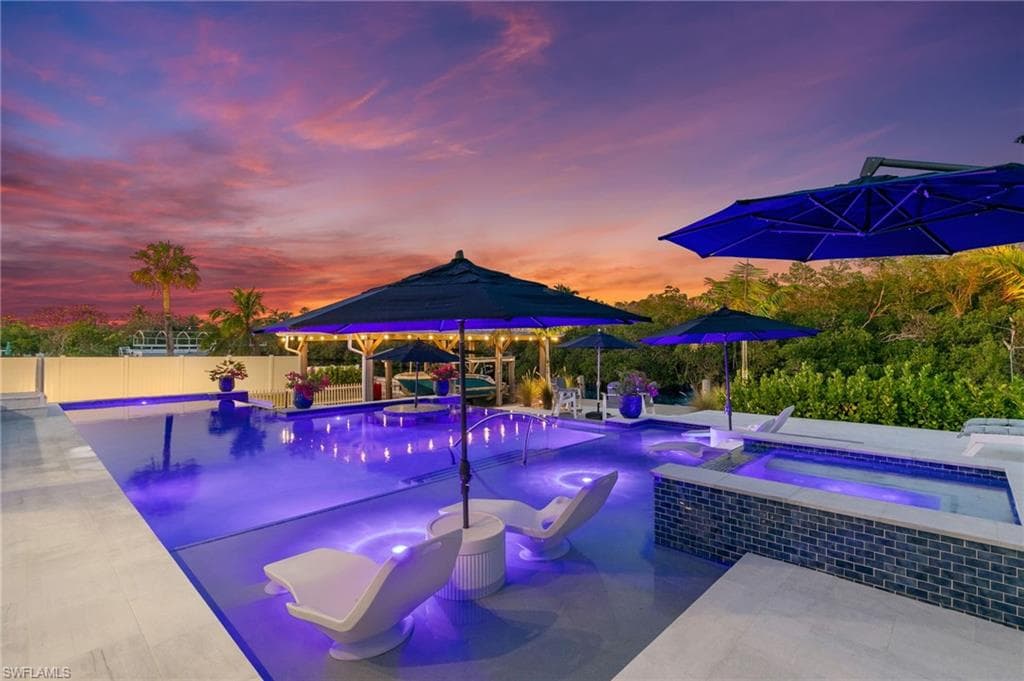 2323 Harbor Rd, Naples, FL 34104-27