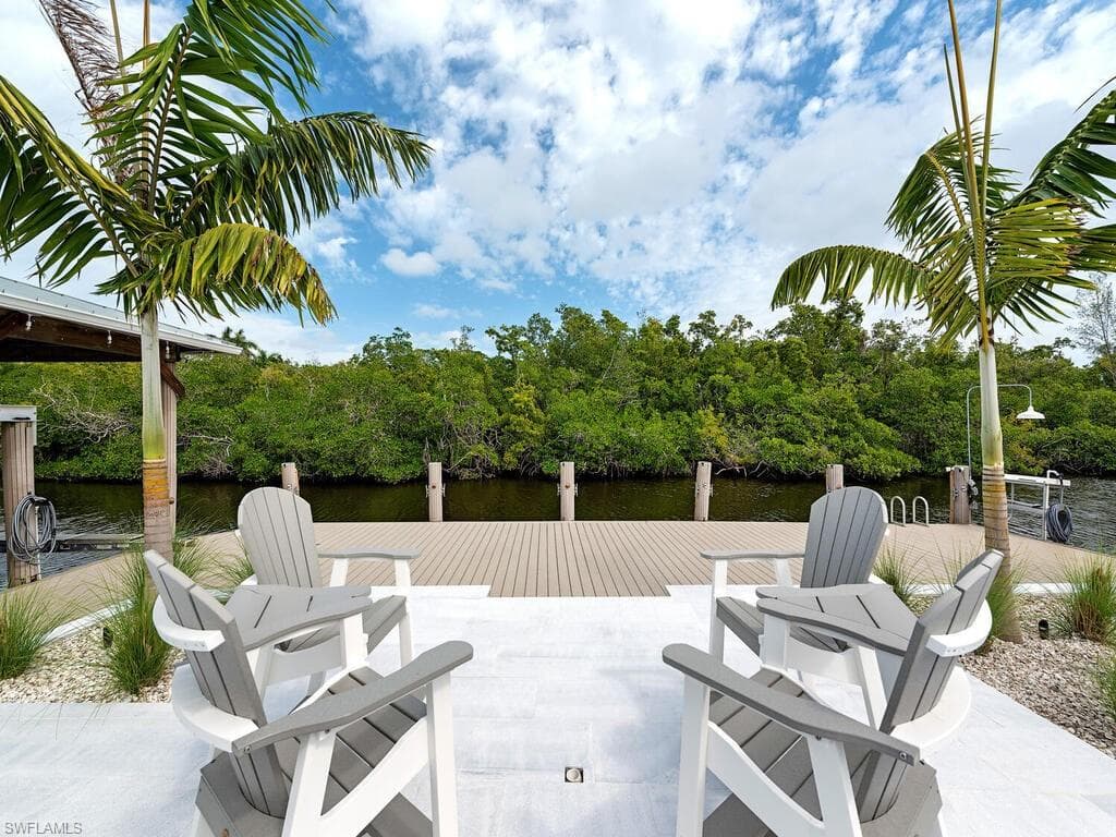 2323 Harbor Rd, Naples, FL 34104-31