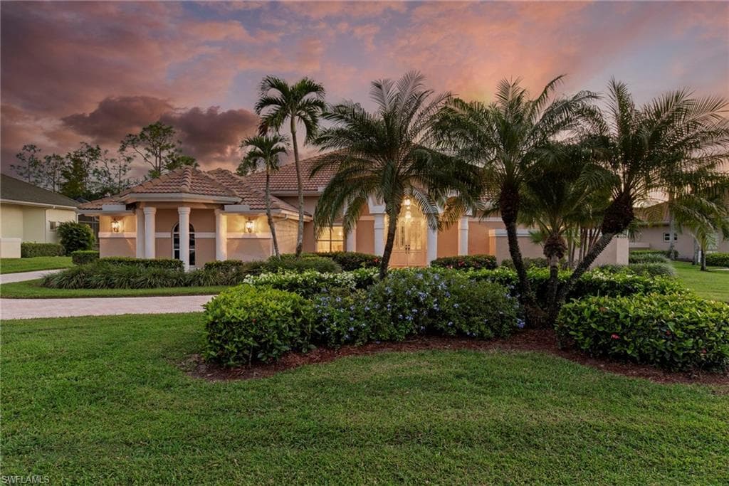 12384 Eagle Ct, Estero, FL 33928-5