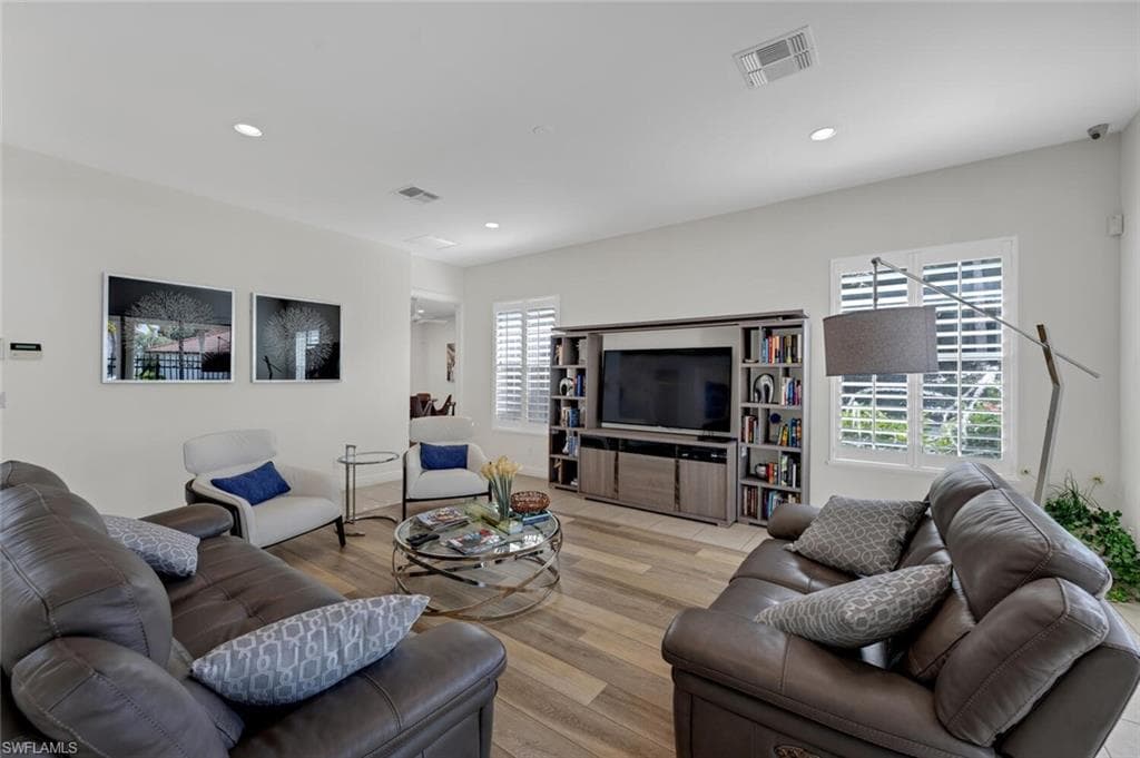 2165 Hawksridge Dr 1302, Naples, FL 34105-22