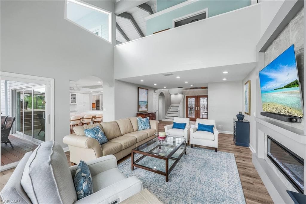 368 Germain Ave, Naples, FL 34108-9