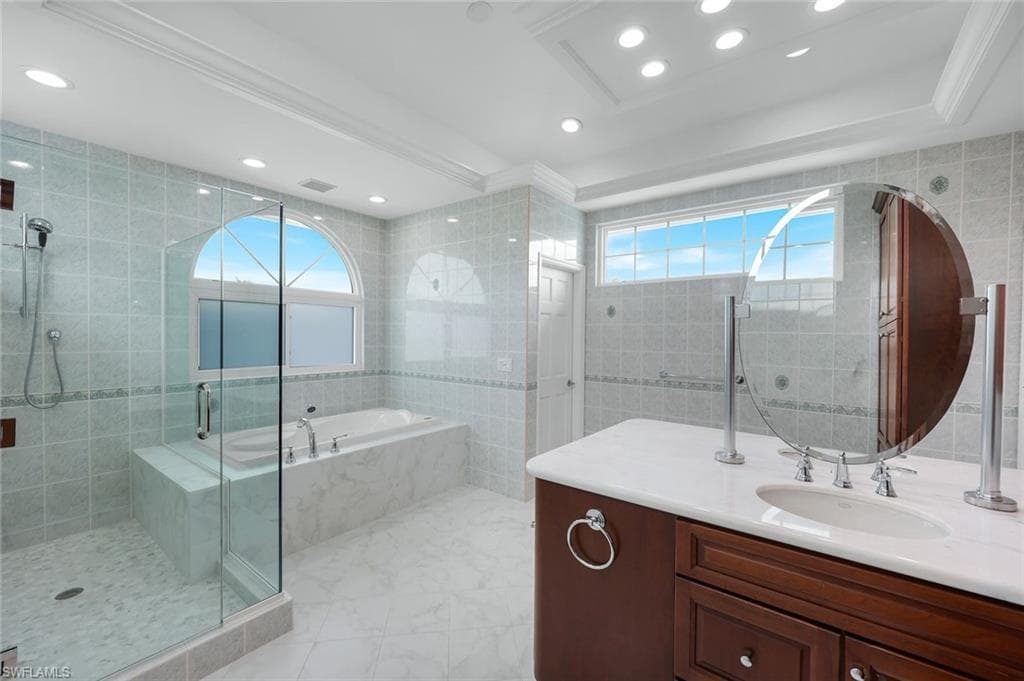 368 Germain Ave, Naples, FL 34108-25