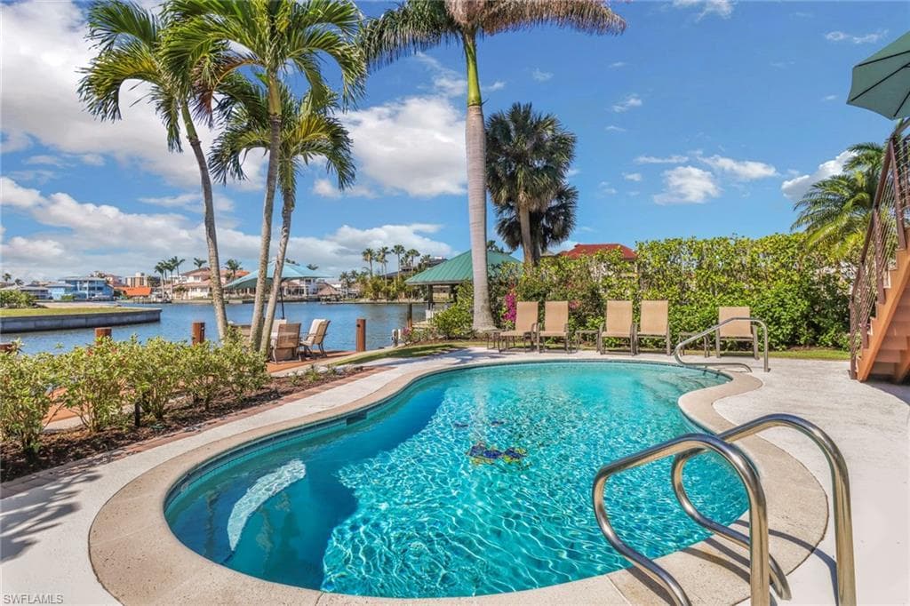 368 Germain Ave, Naples, FL 34108-38