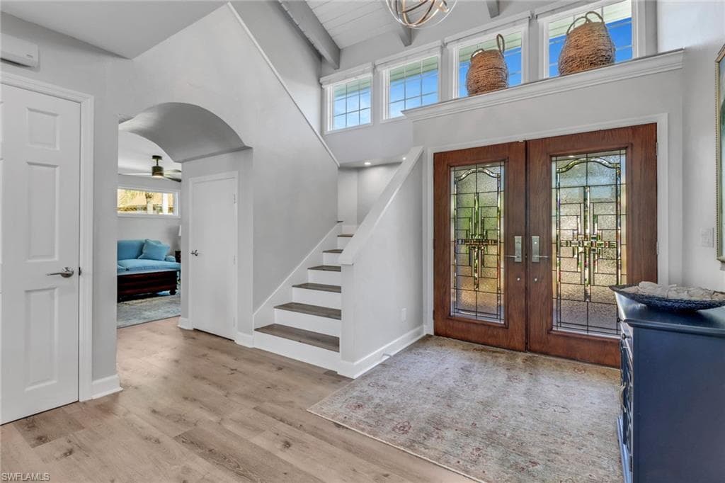 368 Germain Ave, Naples, FL 34108-7