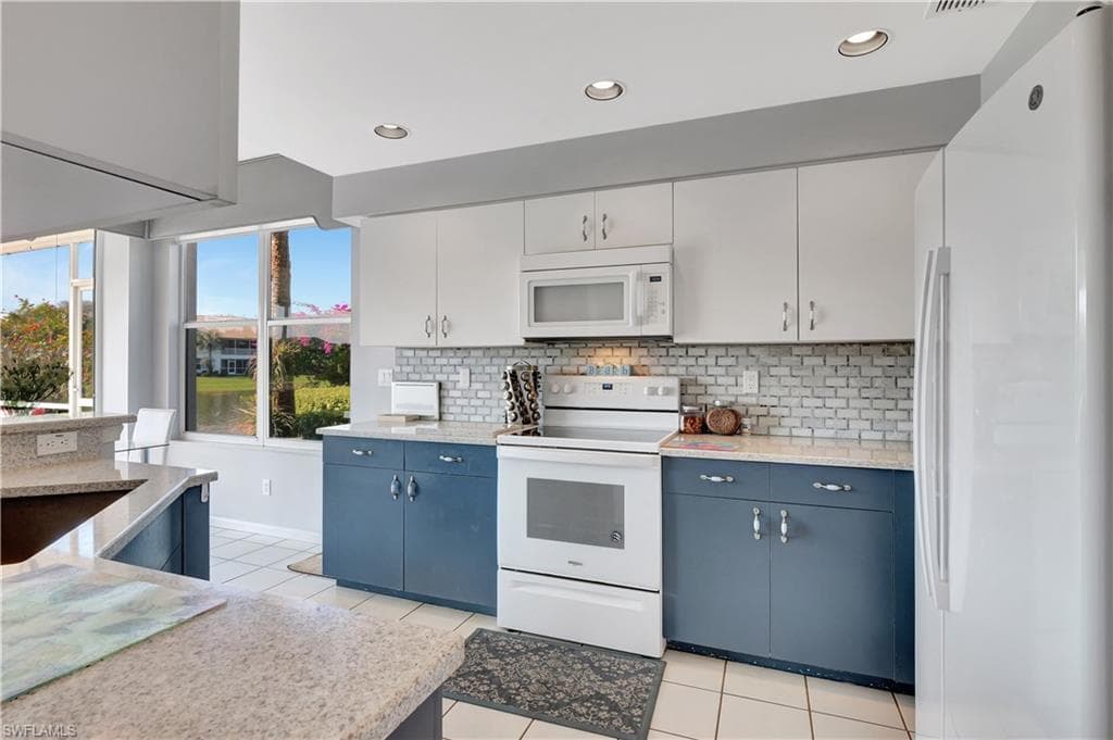 7792 Gardner Dr 102, Naples, FL 34109-13