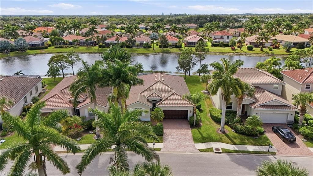 14654 Fern Lake Ct, Naples, FL 34114-3