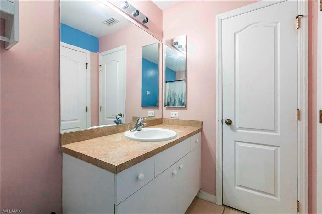 2900 8th Street Southwest, Lehigh Acres, FL 33976-25