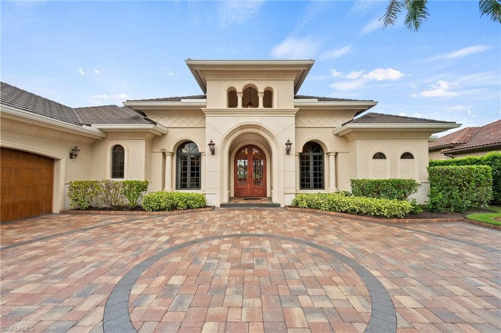 6068 Sunnyslope Dr, Naples, FL 34119-2