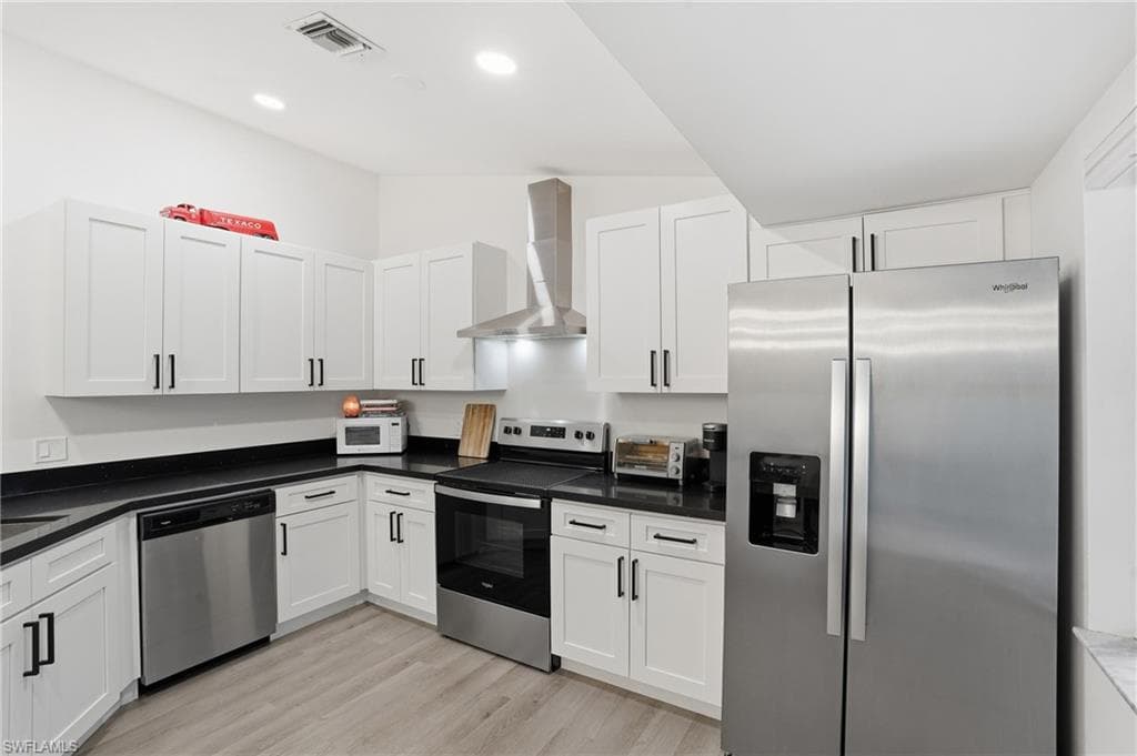 1094 13th St SW, Naples, FL 34117-13