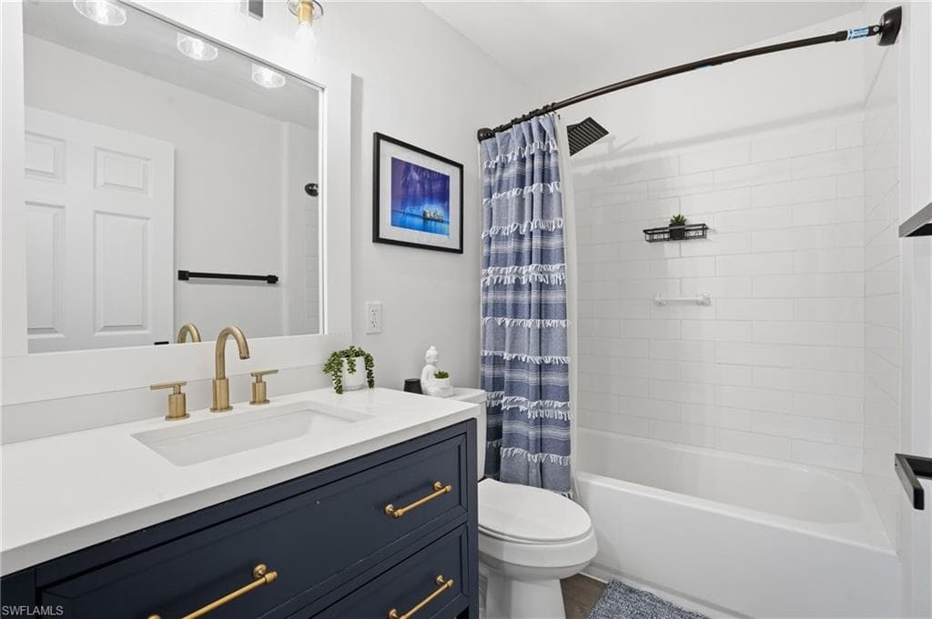 1094 13th St SW, Naples, FL 34117-19